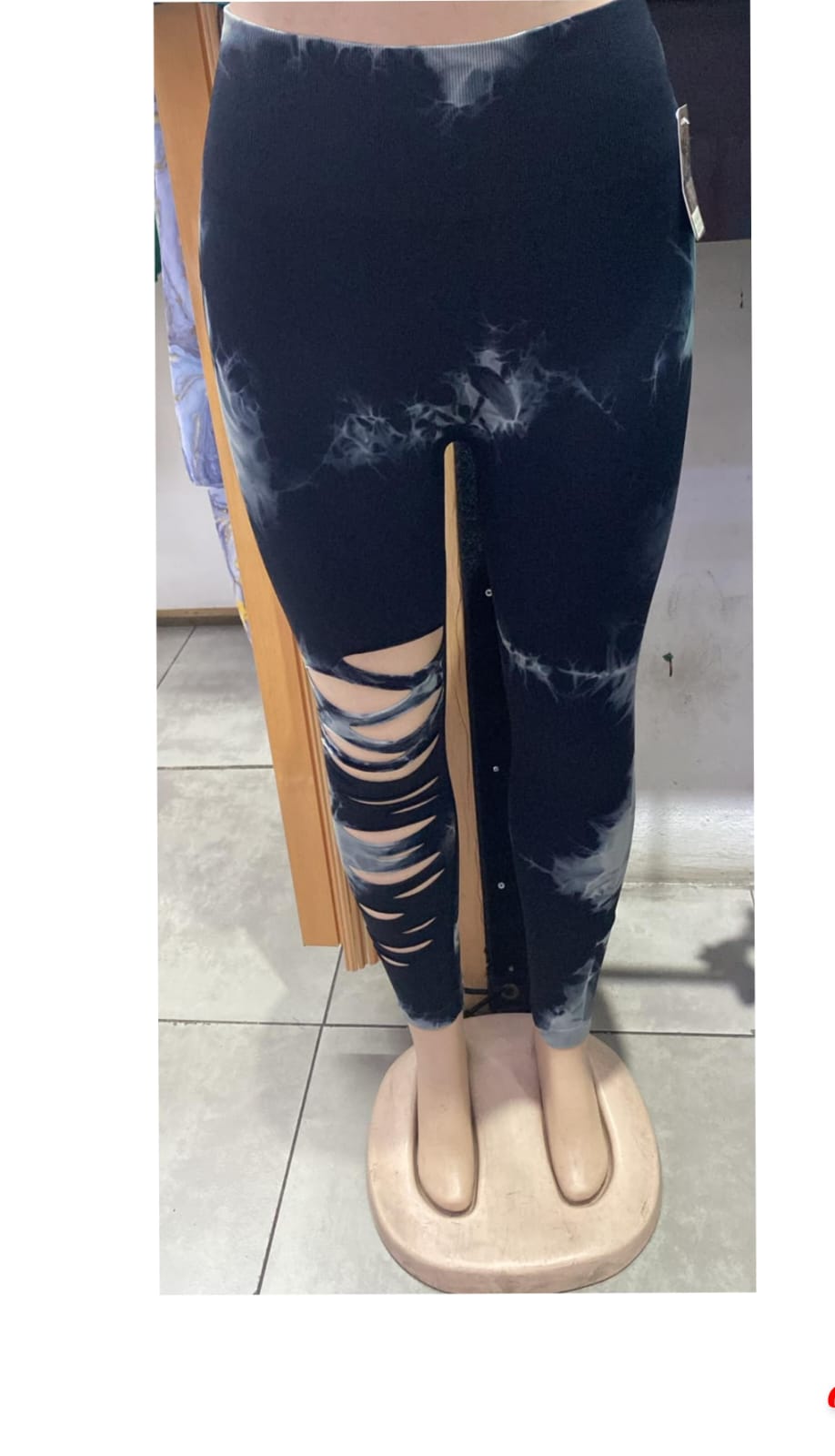 Leggings deteint noir decoupee